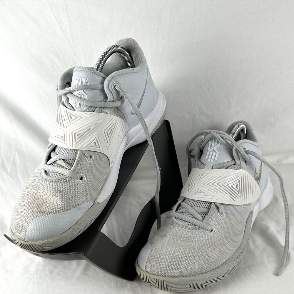 Nike Kyrie Flytrap 3 Pure Platinum Mens 8 Basketball Shoes White Gray Sneakers
